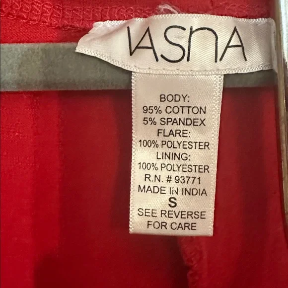 Vasna Red Bandana Bubble Hem Fitted bodice Flowy Full skirt Sleeveless Dress S - Picture 3 of 9